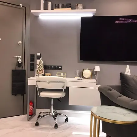 B & K Luxury & Elegant Apartment Volos